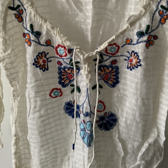 Hollister floral top - Picture 3 of 3